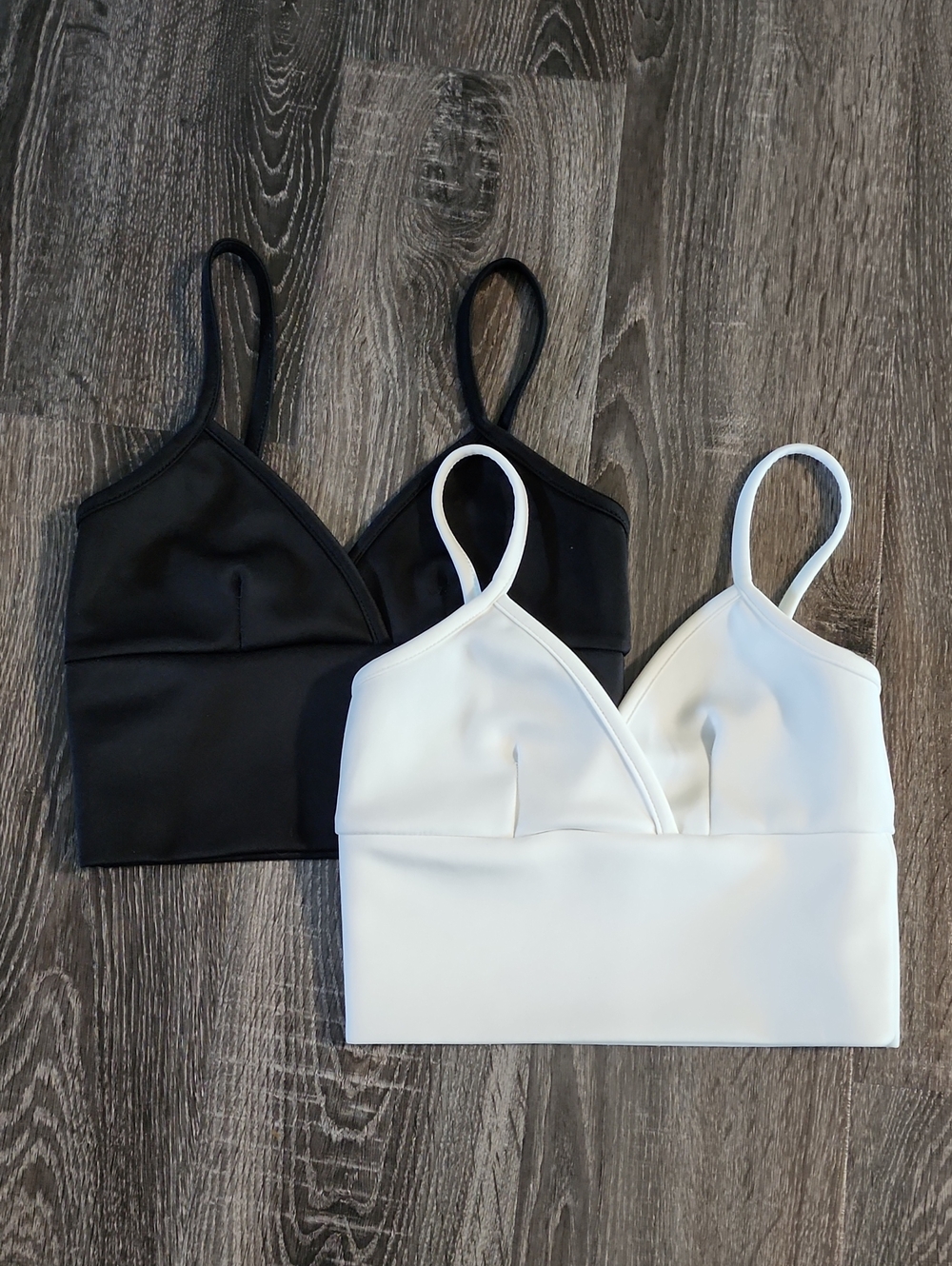 🌵 2x Boohoo Crop Tops 🌵